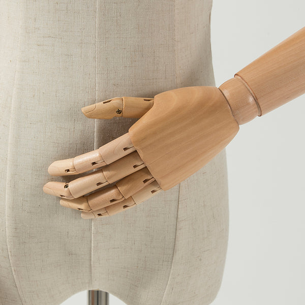upper body window display female mannequins